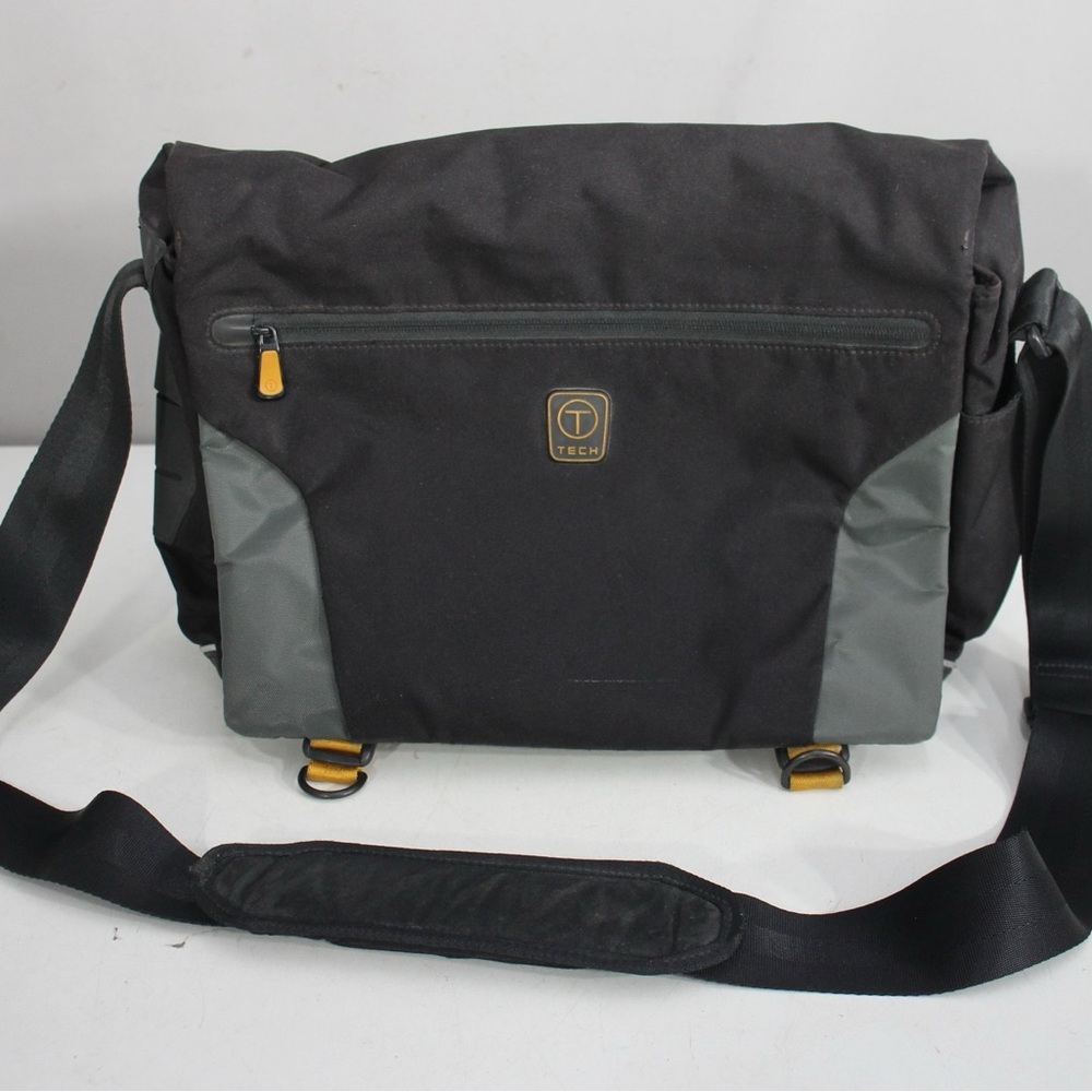 T-Tech By TUMI Laptop Messenger Bag